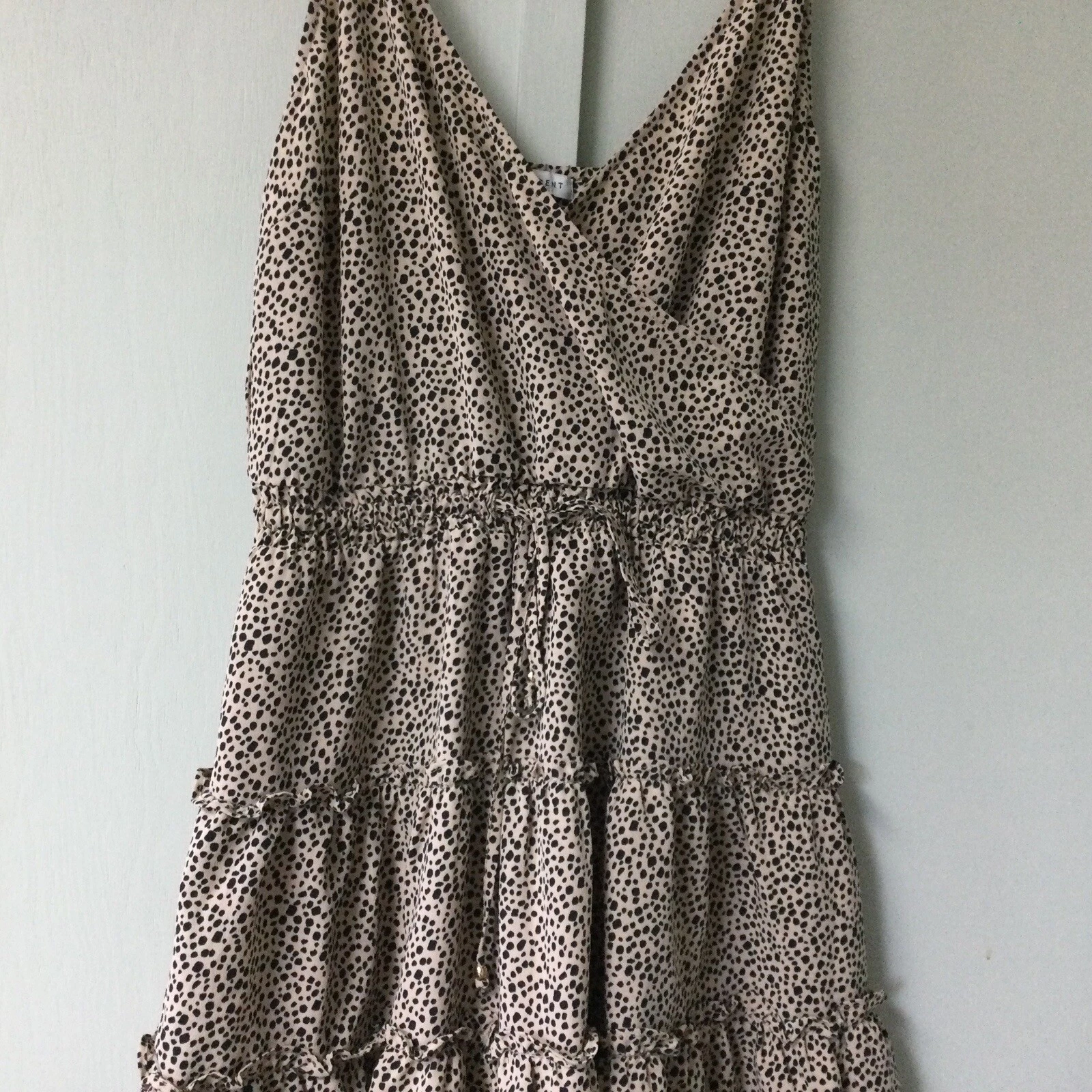 VALENTINO Abito a mezzaluna taglia grande spaghetti strap ginocchio a strati marrone maculato Sweetheart