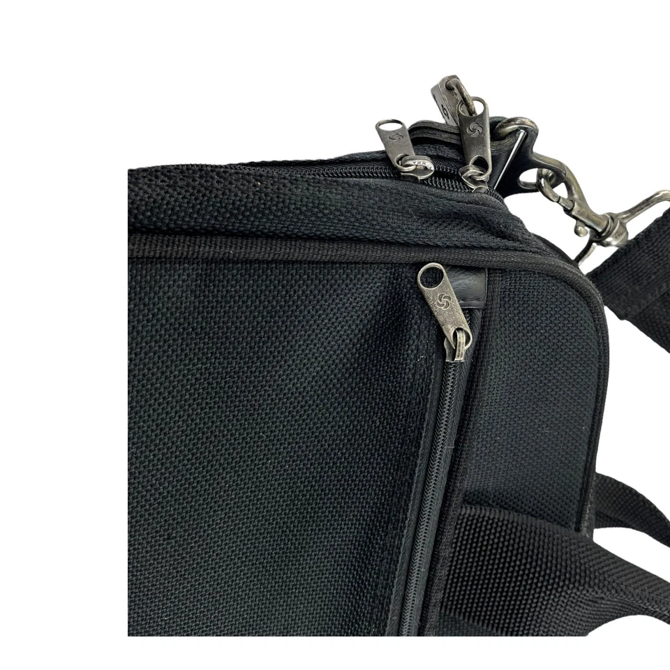 Bolso estilo mensajero para computadora portátil Samsonite negro de lona Foto 2 de 4