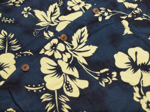 Hawaiian Shirt by Paw Paw, dark blue & floral print coconut buttons, Rayon, sz L - Picture 3 of 9
