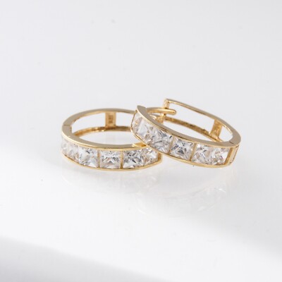 14K Gold Diamant Huggie Klapp Creolen 4 mm Princess Cut CZ simuliert
