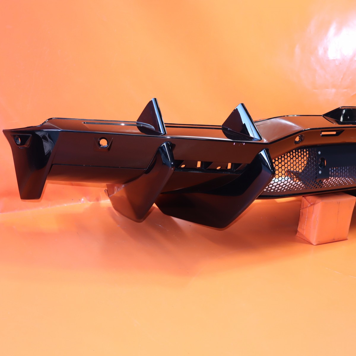 LAMBORGHINI REVUELTO REAR BUMPER DIFFUSER 2024 2025 2026 47B807568F OEM