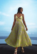 ASTR The Label Blythe V-Neck Plissé Floral  Midi Dress