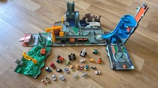 Micro Machines Galoob Playset and Cars
