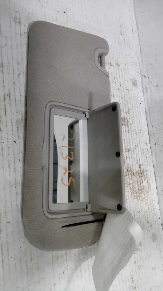 Used Right Sun Visor fits: 2020 Nissan Altima illumination Right Grade A Foto 2 de 4