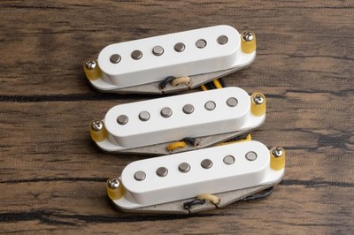 Tonerider TRS4 Alnico II Blues Strat set - white, left handed