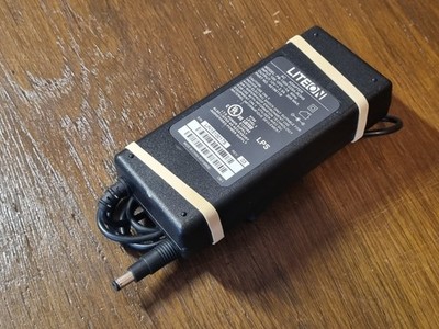 Netzteil 12V 2,5A 30W LiteOn PB-1300-03 5,3 x 3,3mm x 9,5mm Adapter. Original LiteOn