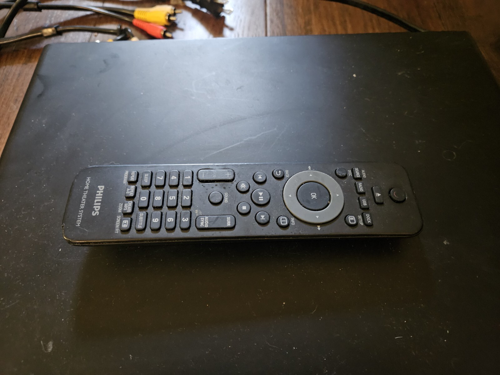 Philips HTS3372D 5.1 Ch HDMI DVD Home Theater Surround Sound No Remote