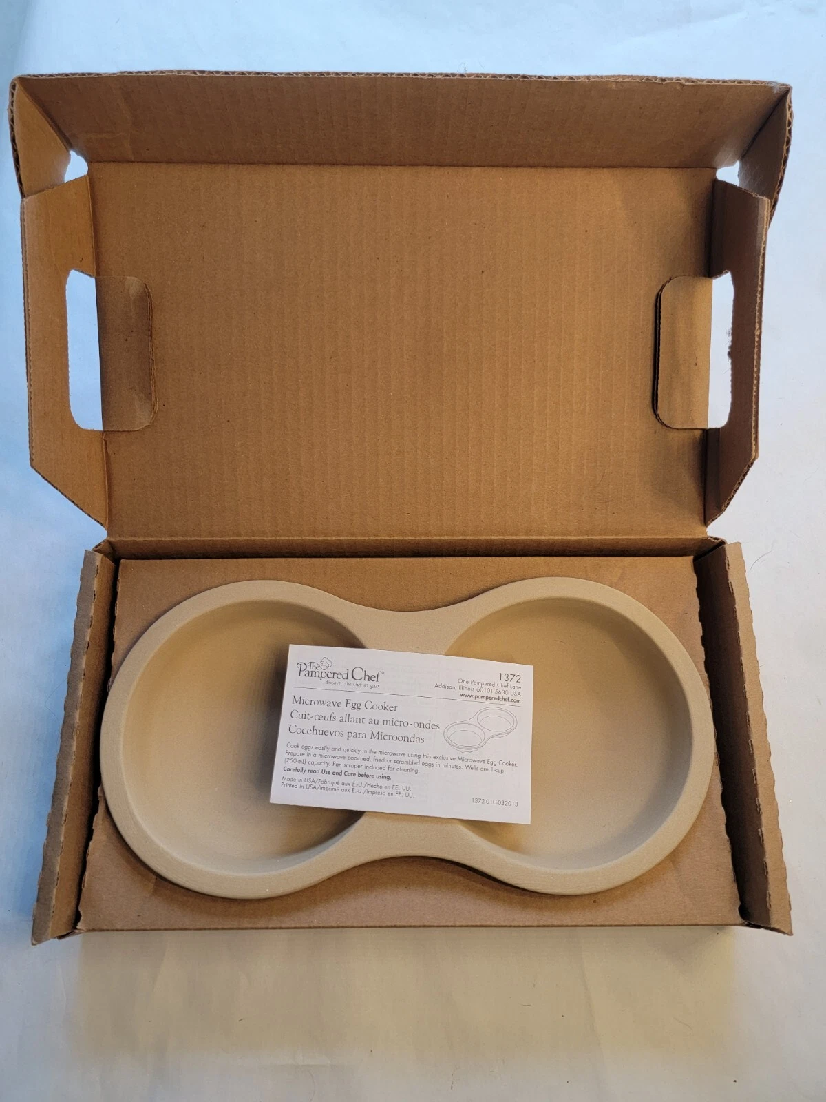 New Pampered Chef Stoneware Microwave Egg Cooker 1372 USA Eggs Stone