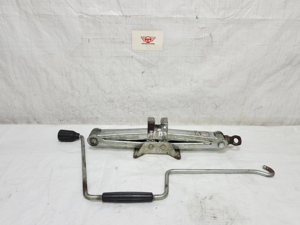1995-1998 Lexus LS400 Tire Jack Set Tools OEM 09111 22060 Foto 4 de 4