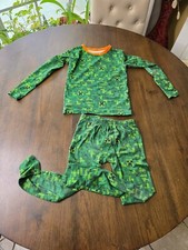 Minecraft Kids Pajama Set Creeper Design Long Sleeve  Pants Green Pixelated Pri