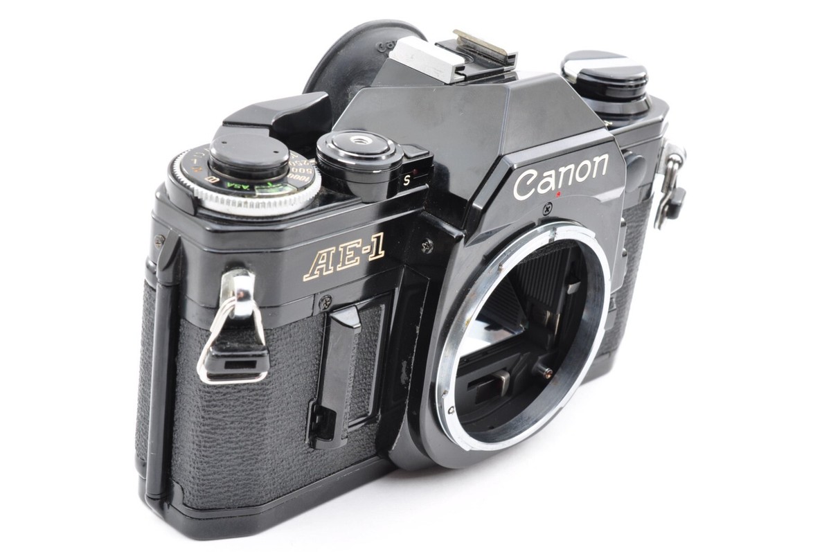 キャノンAE-1 BLACK & FD50mm f1.8 s.c. Canon FD 50mm f/1.8 SC FAST Prime Mirrorless Lens Canon SLR