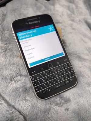 TOP Q20 Blackberry Classic 16GB Schwarz Smartphone SQC100-1 QWERTZ