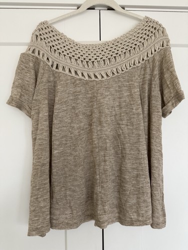Buckle Gimmicks By BKE Crochet Beige Shirt Sleeve Shirt Size Medium - Bild 1 von 3