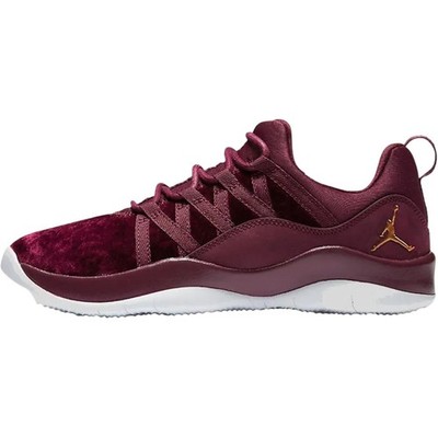 Jordan Deca Fly PREM Slip Resistant Abrasion Resistant Low top Childrens