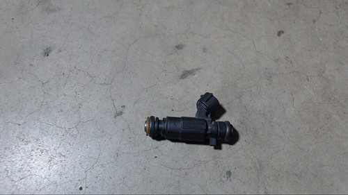 Einspritzdüsen Injektor 9260930006 Hyundai Getz 1.1 Bj 2004 TB 2268639