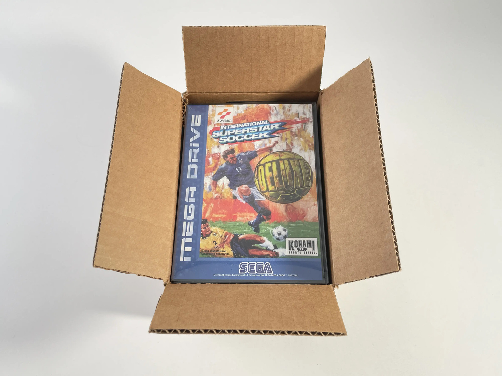 SEGA Megadrive International Superstar Soccer Deluxe (carton de 6 pcs) EUR Neuf