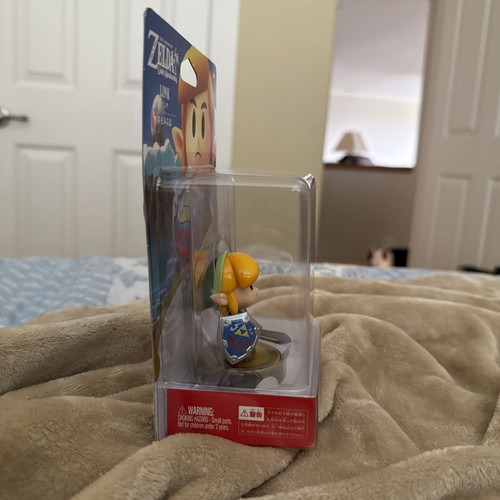 Nintendo amiibo Link The Legend of Zelda Link's Awakening Figure