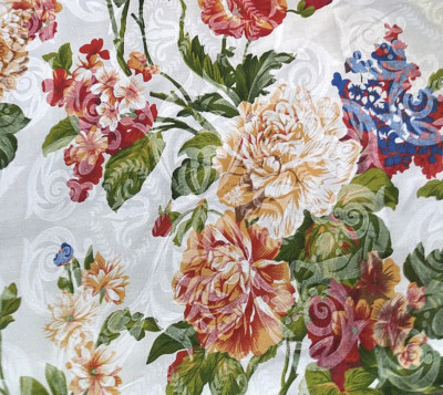VICTORIAN CHINTZ PRINT FLORAL DAMASK IVORY POLY COTTON FABRIC 60'' By the Yard