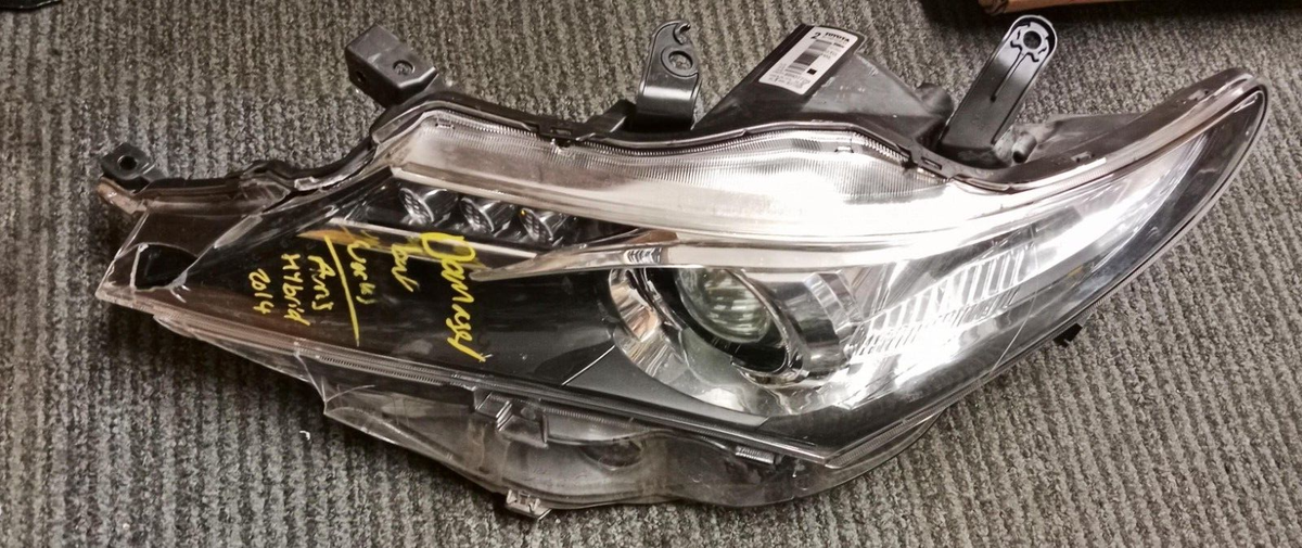 2014 Toyota Auris Icon Headlight Passenger Side Left 81150 2014 Toyota Auris Icon Headlight Passenger Side Left 81150