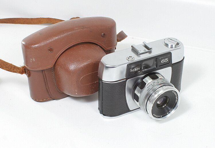 SEARS 65, 45/2.8 HALINAR ANASTIGMAT F.C., WITH DETACHED CASE