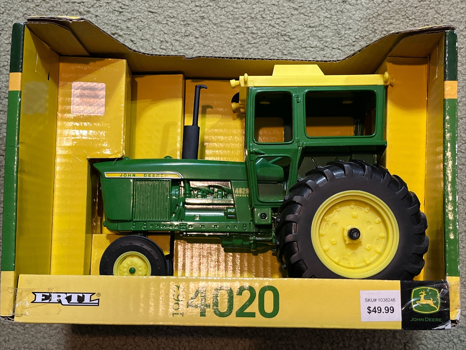 New! ERTL John Deere 1963 4020 Diesel Tractor w/Cab 1/16  Die-cast  #45312 Misb!