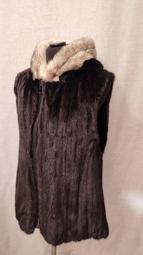 MEN`S BLACK AND CROSS MINK VEST WITH HOOD - Picture 2 of 6