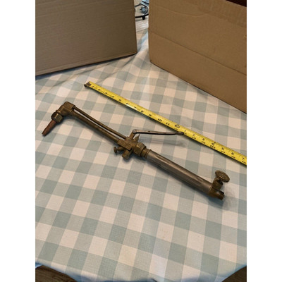Vintage 18.5  Smith Welding Torch - works.                 WILL TAKE $75