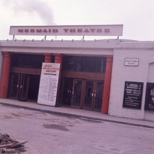 LD157-810 MERMAID THEATRE BLACKFRIARS LONDON 1973 ORIG 2-1/4" COLOR TRANSPARENCY