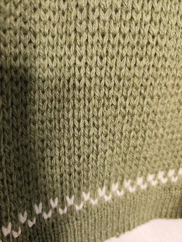 1960s Kjell of Norway Vintage Fair Isle Wool Sweater in Green and White Size M - Picture 4 of 7