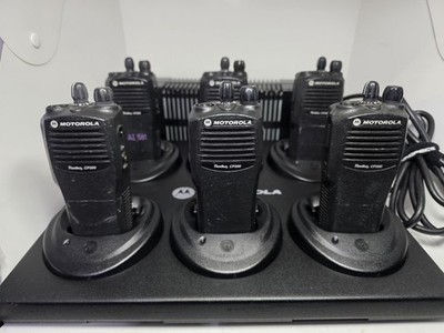 6 - Motorola Radius CP200 UHF 16 Ch Radios Gang Charger AA19920-2526412H01 Kit