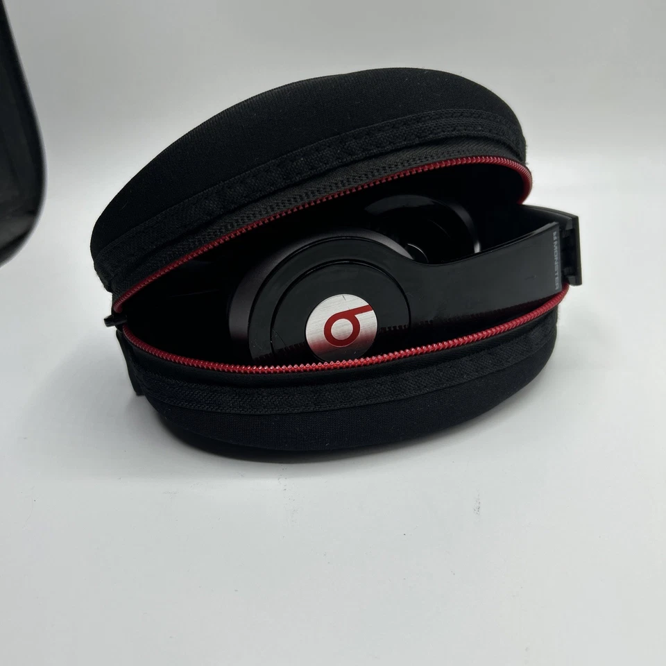 Fones de ouvido Beats Solo HD com fio testado - Imagem 4 de 4
