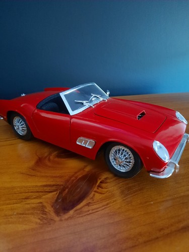 FERRARI CALIFORNIA SPIDER 1/16 POLISTIL - Picture 8 of 13