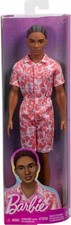 Barbie Ken Fashionistas Giocattolo Modello 235 Moro con Tuta e Accessori Mattel