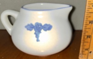 Pfaltzgraff Yorktown Ceramic Creamer Glossy Handle Decorative 8 oz 3 in 