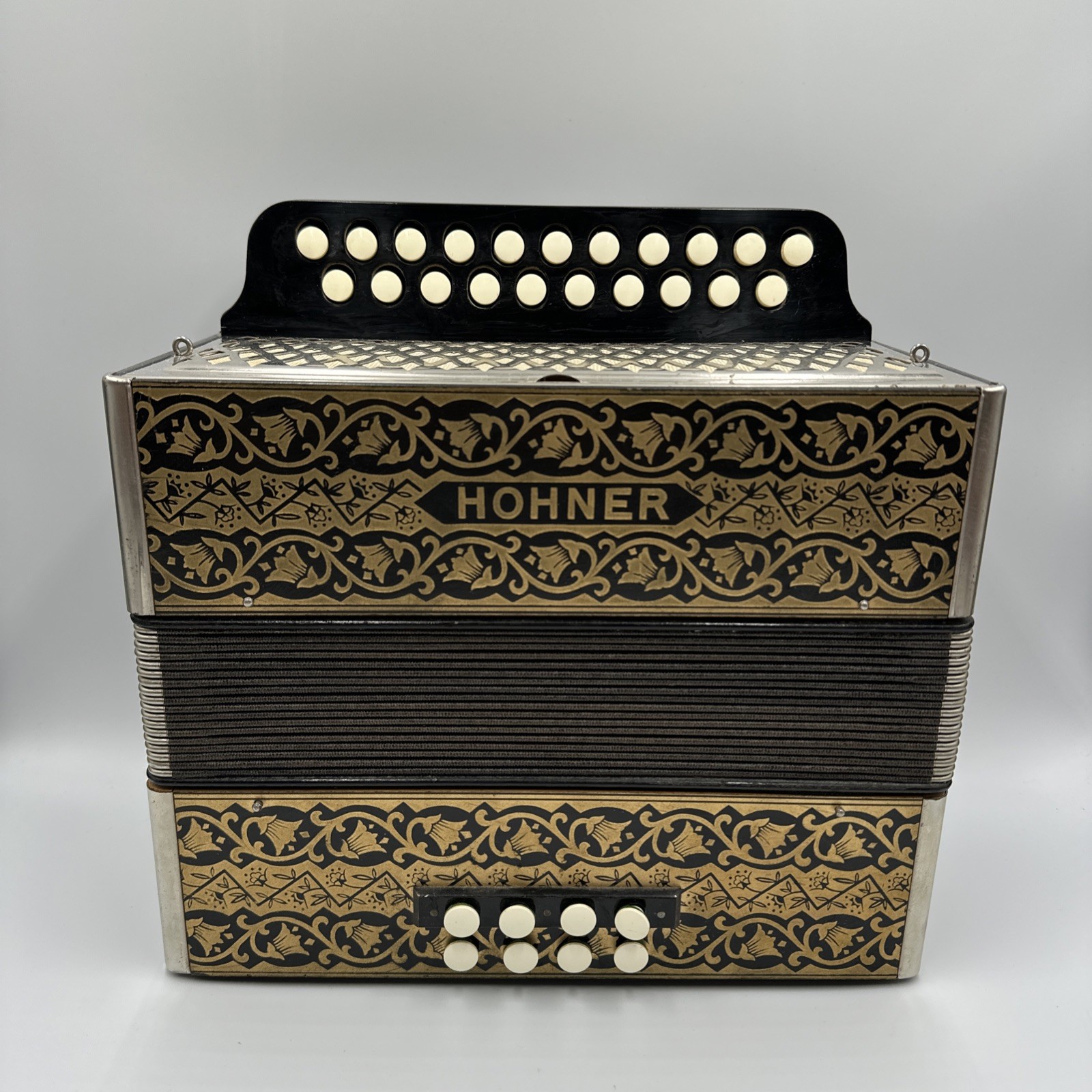 Hohner Vienna Model 2915 G-C 2-Row 8-Bass 21-Treble Diatonic Accordion - WORKS!