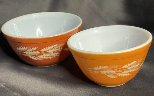Lot Of (2) Pyrex Autumn Wheat Mixing Bowls