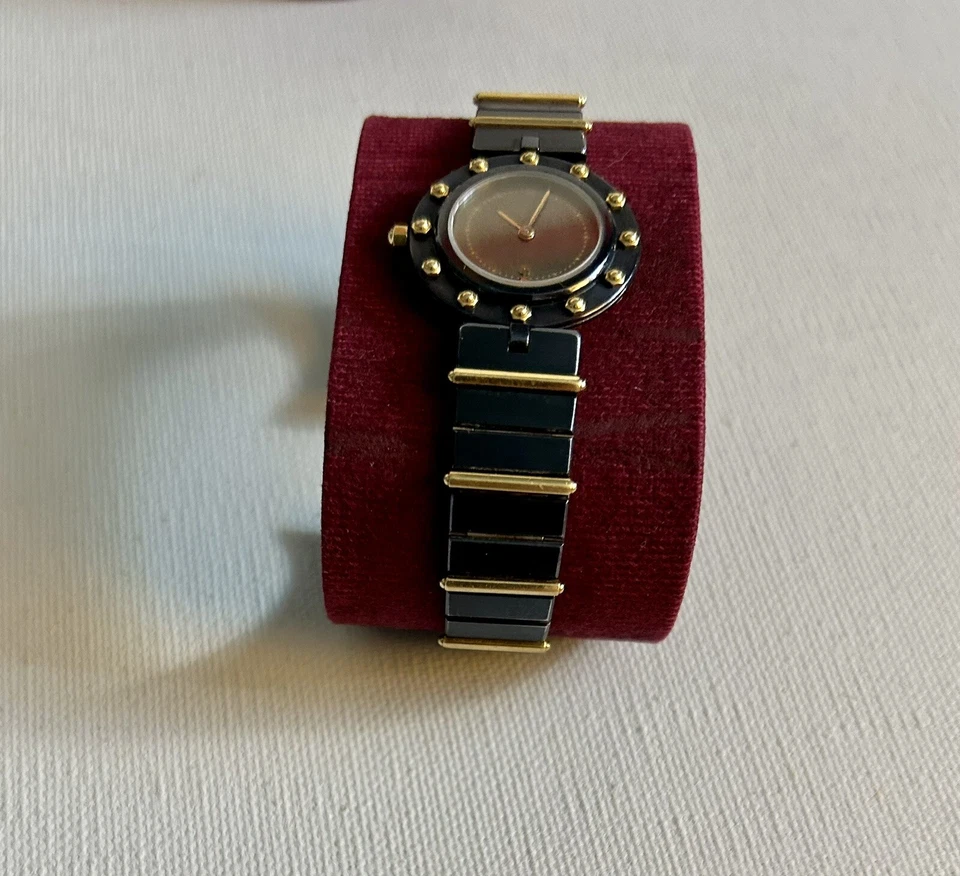 Reloj CORUM Clipper Club Damas Oro 18k Negro Acero Inoxidable con Cajas Originales Foto 2 de 4