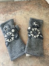 Handknit Wool Winter Fingerless Gloves Gray, Appliqu  Flowers Gorgeous  