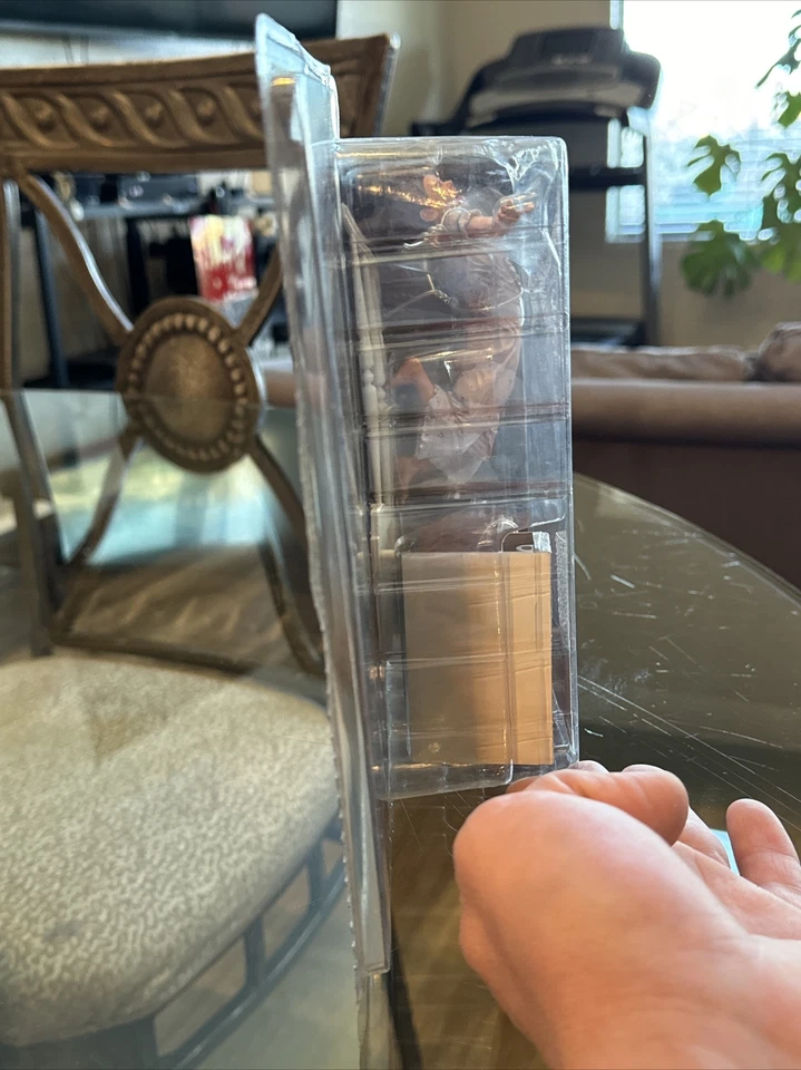 Figura de acción NECA Cult Classics serie 7 The Exorcist Spider Walk Regan Foto 3 de 4