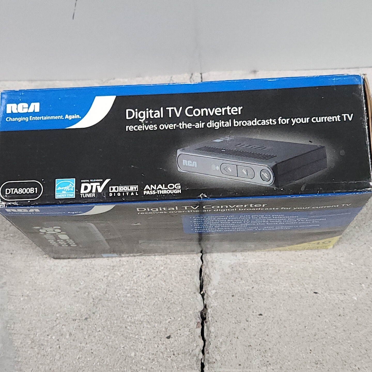 RCA DigitaltoAnalog TV Converter Box DTV Tuner w/ Remote & Cables