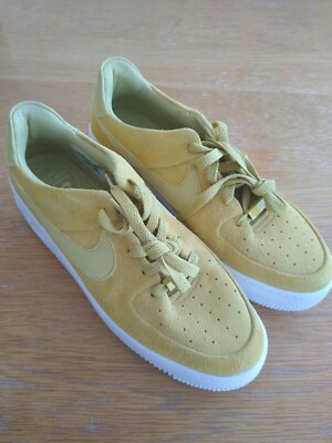 yellow air force 1 sage low trainers