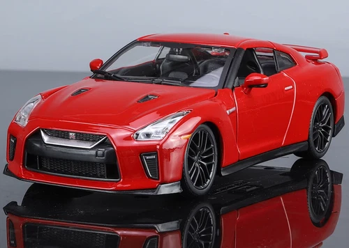 Bburago 1:24 Red JDM 2017 GTR R35 Racing Sports Model Diecast Metal Car - Picture 1 of 13