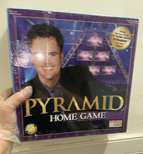 Endless Games Pyramid Home Game TV Game Show Board Game 10+ 3+ 2003 MPN 375