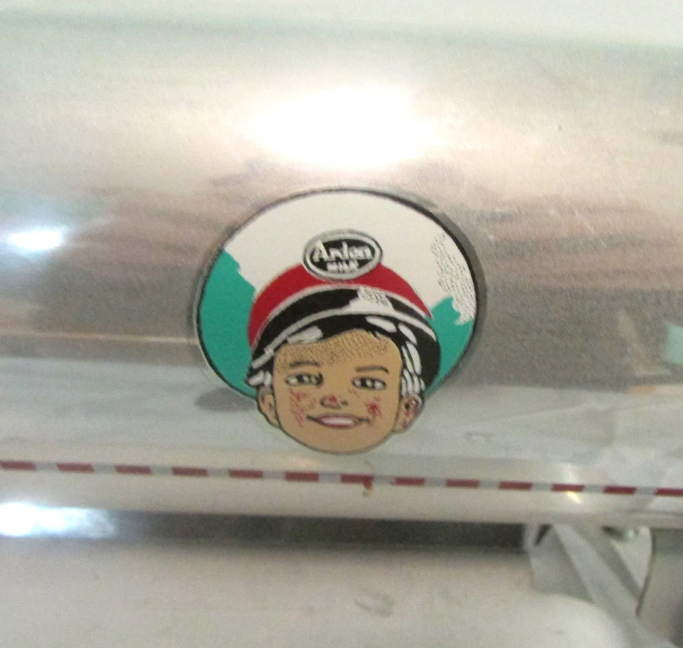 Caminhão-tanque vintage Smith-Miller Arden leite e sorvete, década de 1950 - Imagem 2 de 4