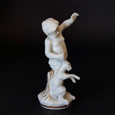 Figura di puttino con lepre - Richard Ginori - serie Capodimonte (cod. 1956)