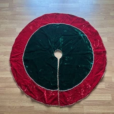 Christmas Tree Skirt Red And Green 4 Inch Opening Large Skirt 47 Inches