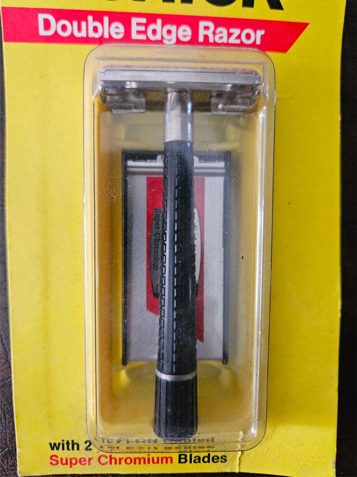 Schick Double Edge Razor with 2 Teflon Coated Super Chromium Blades NEW