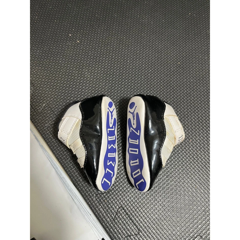 Nike Air Jordan 11 Retro Niño Pequeño Concord Talla 2C 378049-100 Blanco Zapatos Bota Cuna Foto 3 de 4