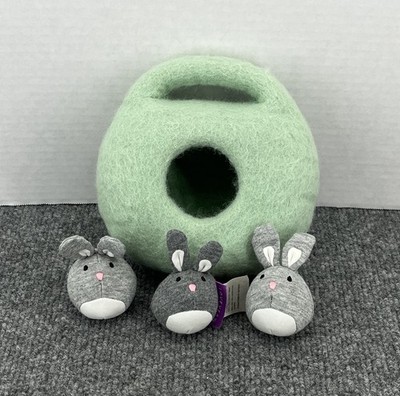 Lovevery 3 Bunnies in Felt Burrow Green Pouch Bunny Plush Rabbit Nest