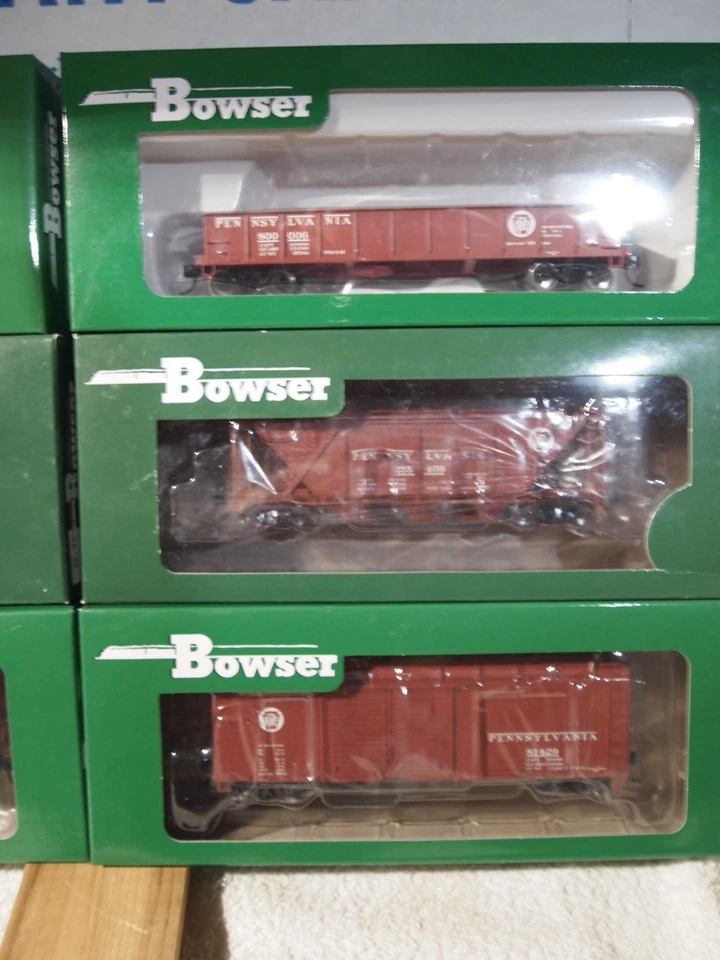 BOWSER  PENNSYLVANIA  FREIGHT  CARS 2-COV.HOP, 1-HOPR,1-STOCK,1-40'BOX,1-GON PR1 - Image 3 of 4